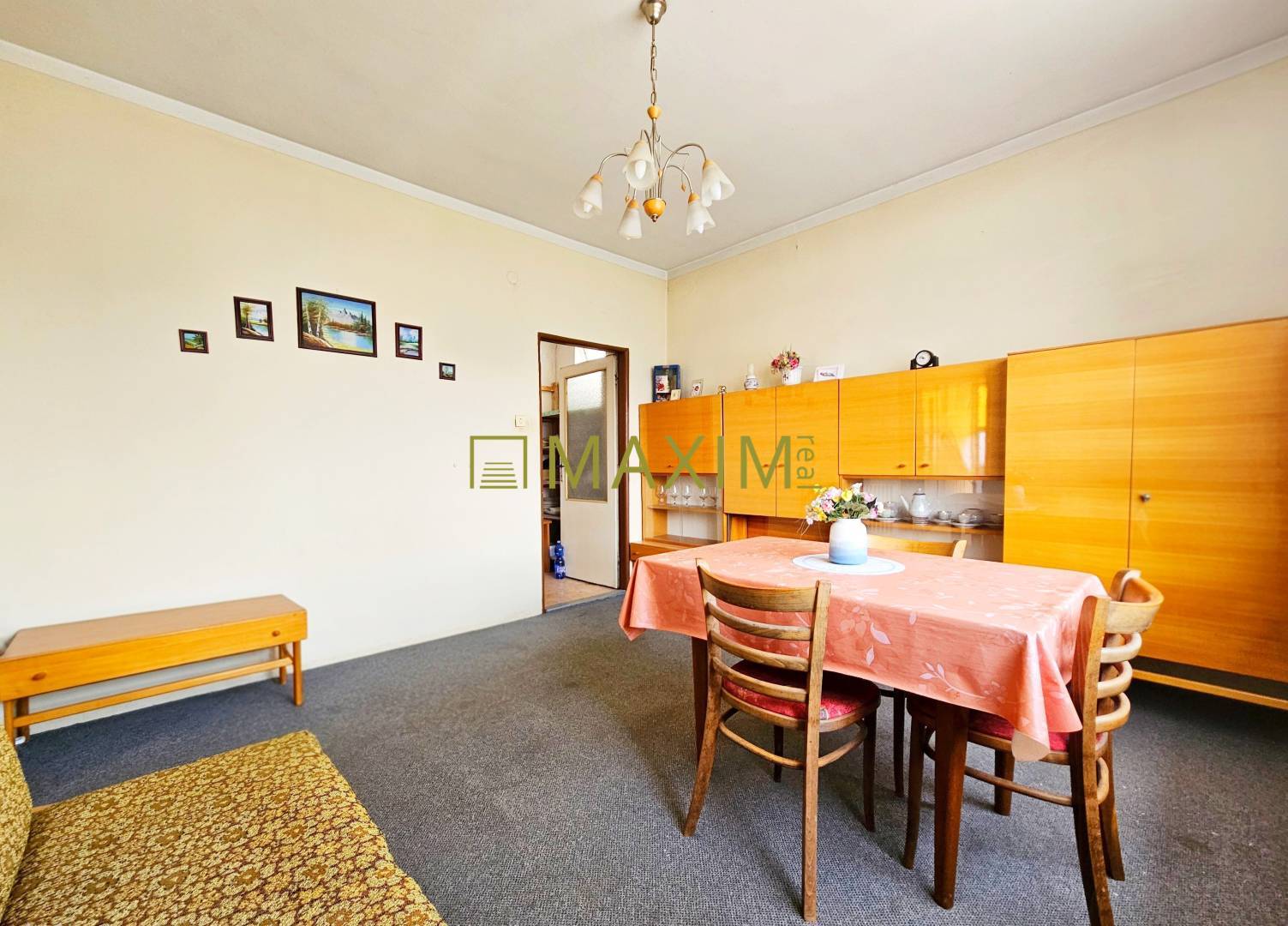 Ponúkame na predaj Rodinný dom v Čuňove