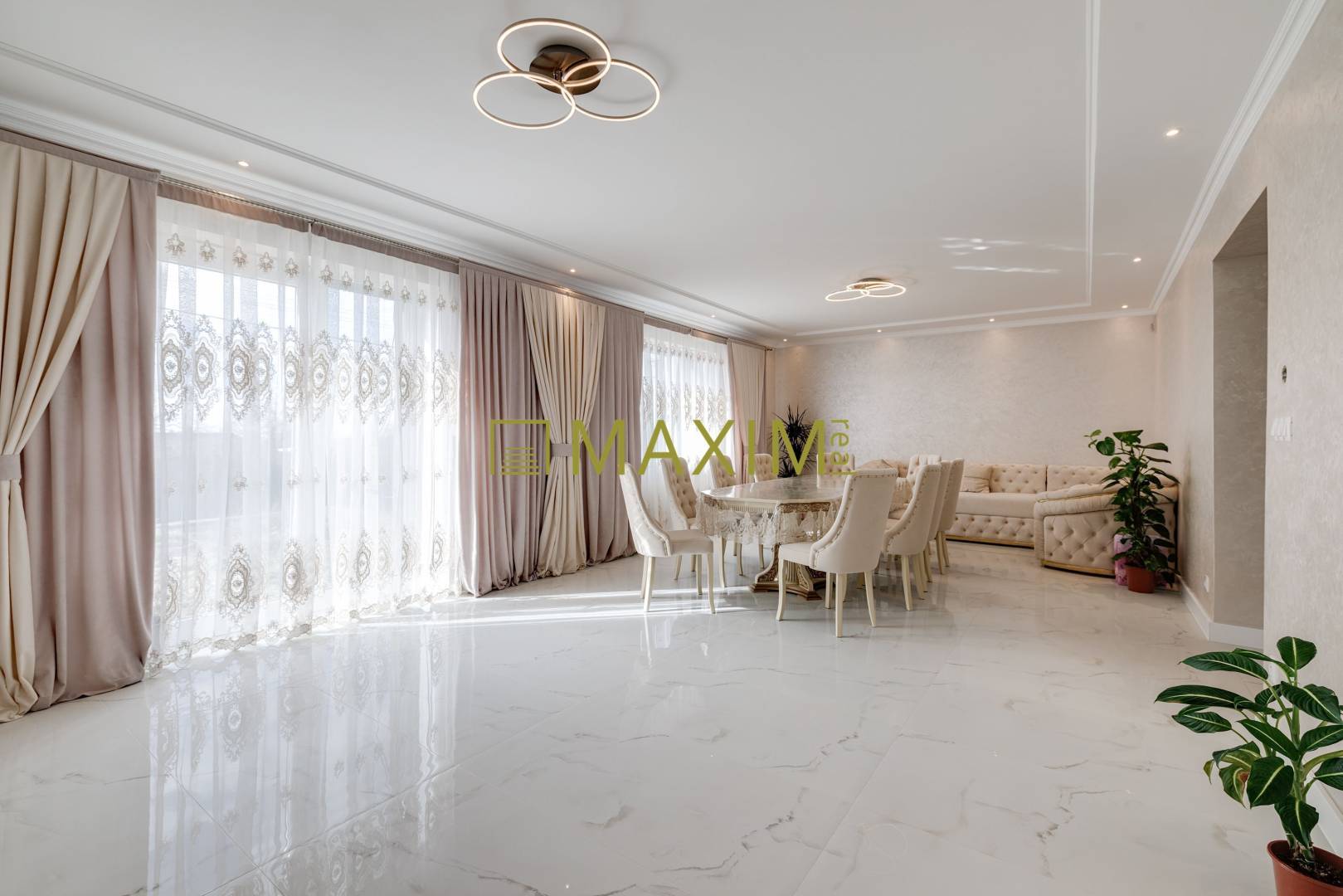 7-izbový kompletne zrekonštruovaný rodinný dom v obci Marianka pri BA