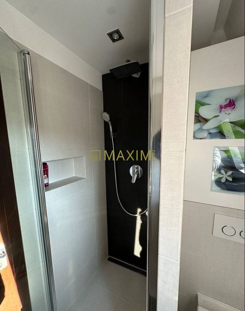 Útulný 3-izbový rodinný dom vo vyhľadávanej lokalite Dúbravka, BA