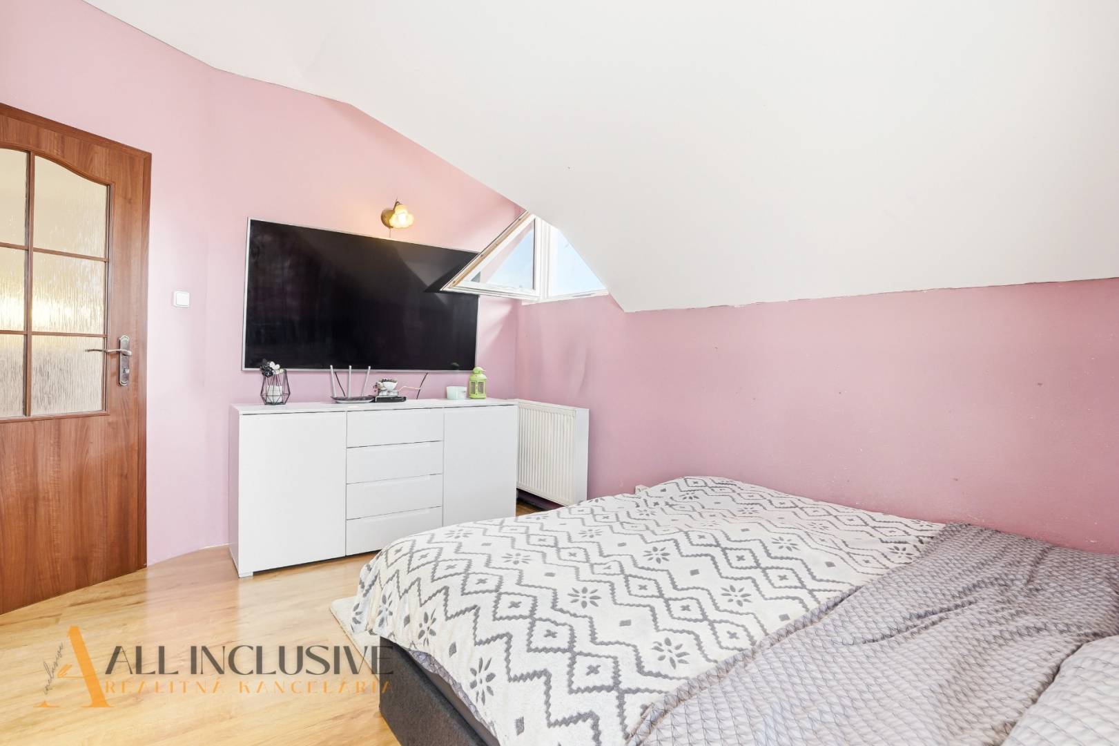 External property image