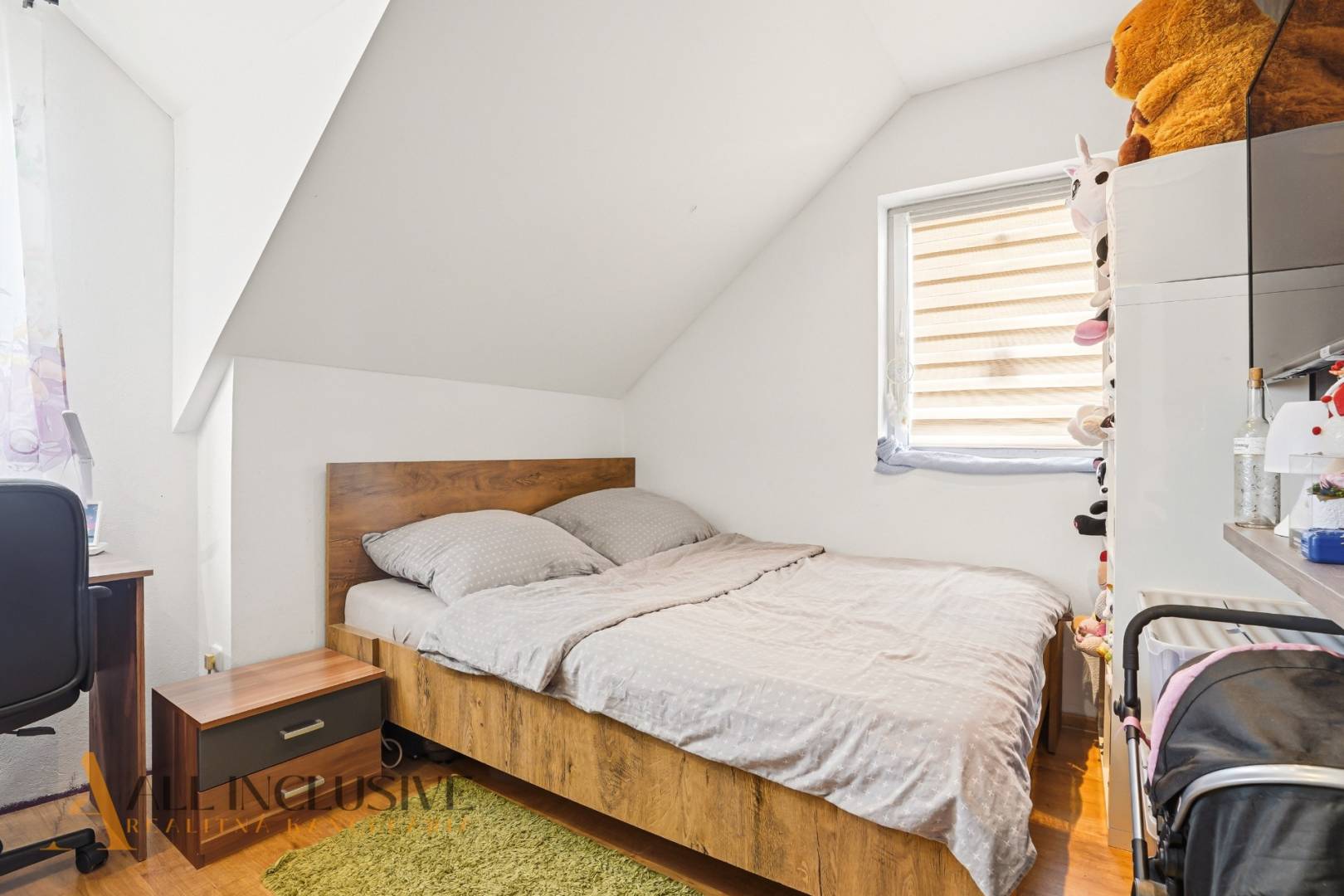 External property image