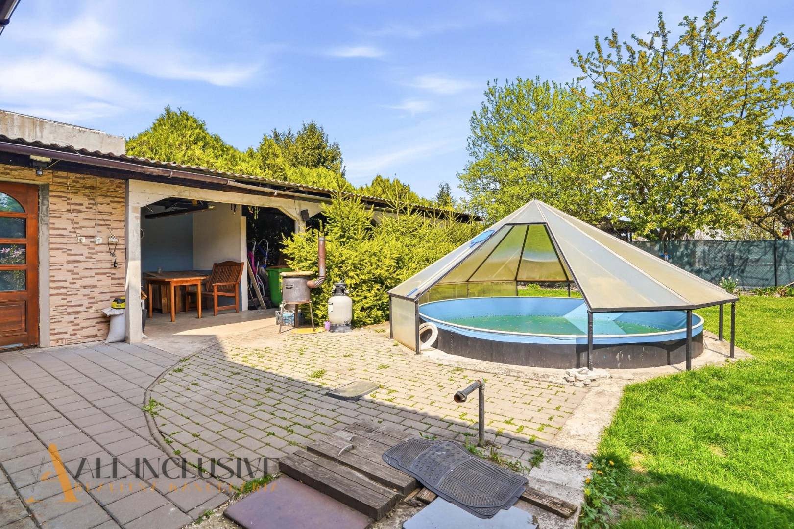 External property image