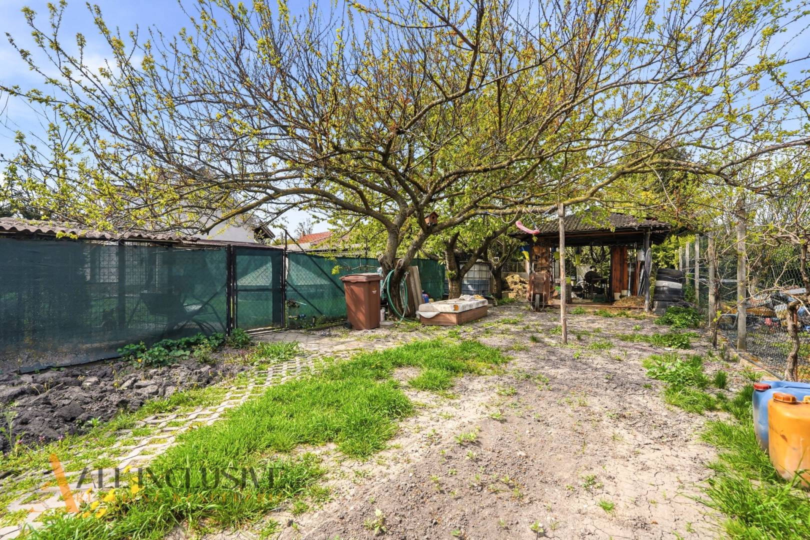 External property image