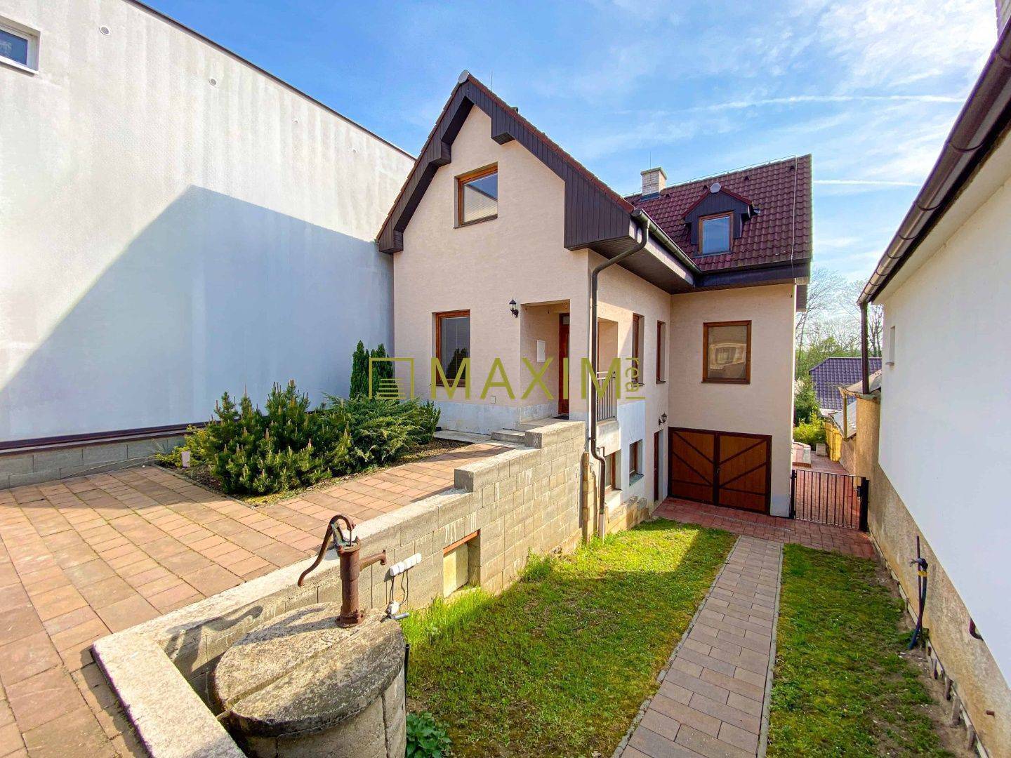 5-izbový rodinný dom, dvojpodlažný, podpivničený, Kátlovce