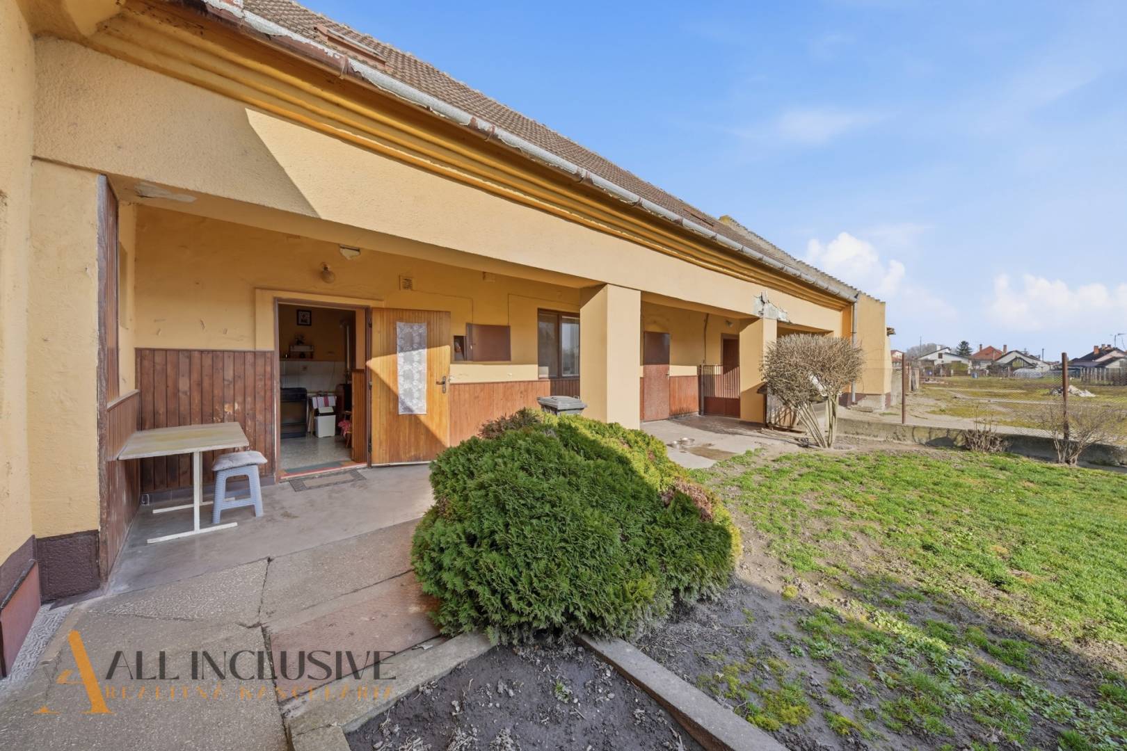 External property image