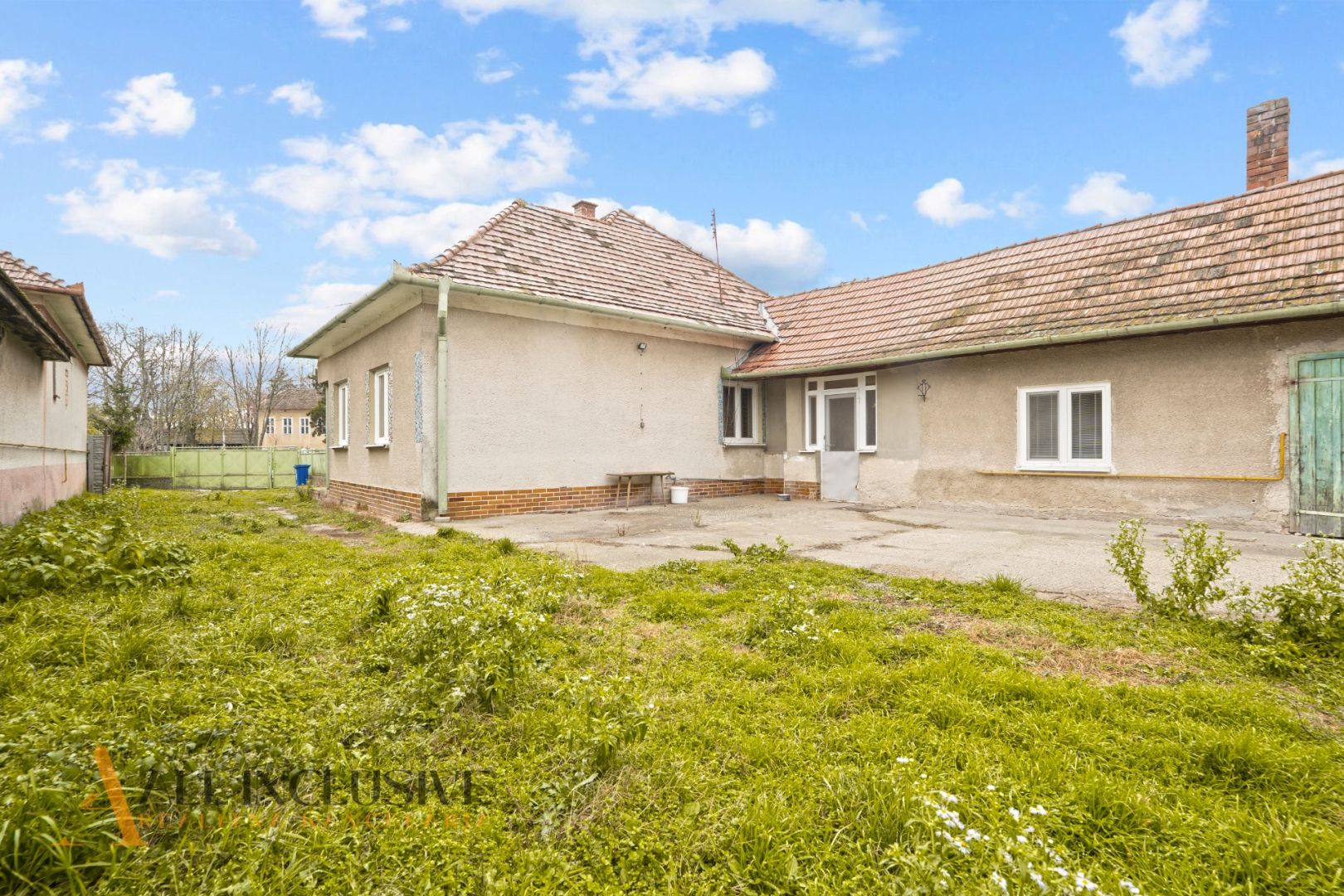 External property image