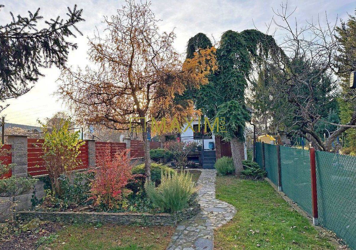 Útulný 3-izbový rodinný dom vo vyhľadávanej lokalite Dúbravka, BA