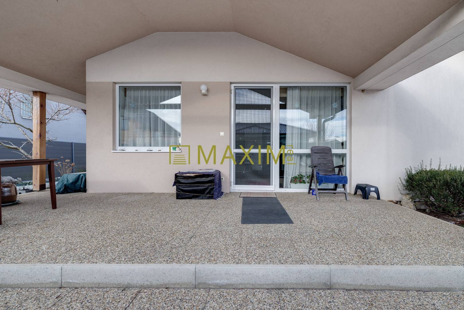 Moderný samostatne stojaci 4-izbový bungalov, Láb okres Malacky