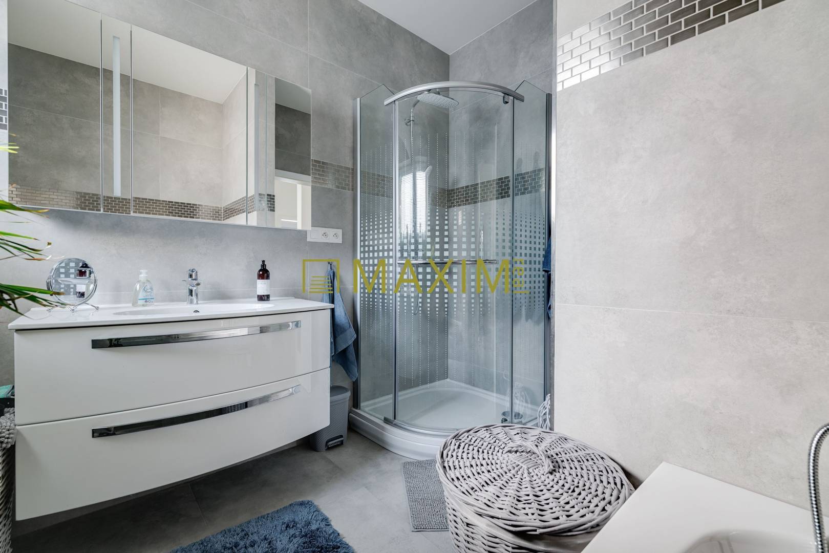 NOVOSTAVBA 2024 – Elegantný 3izb dvojdom s terasou,dizajnovou kuchyňou