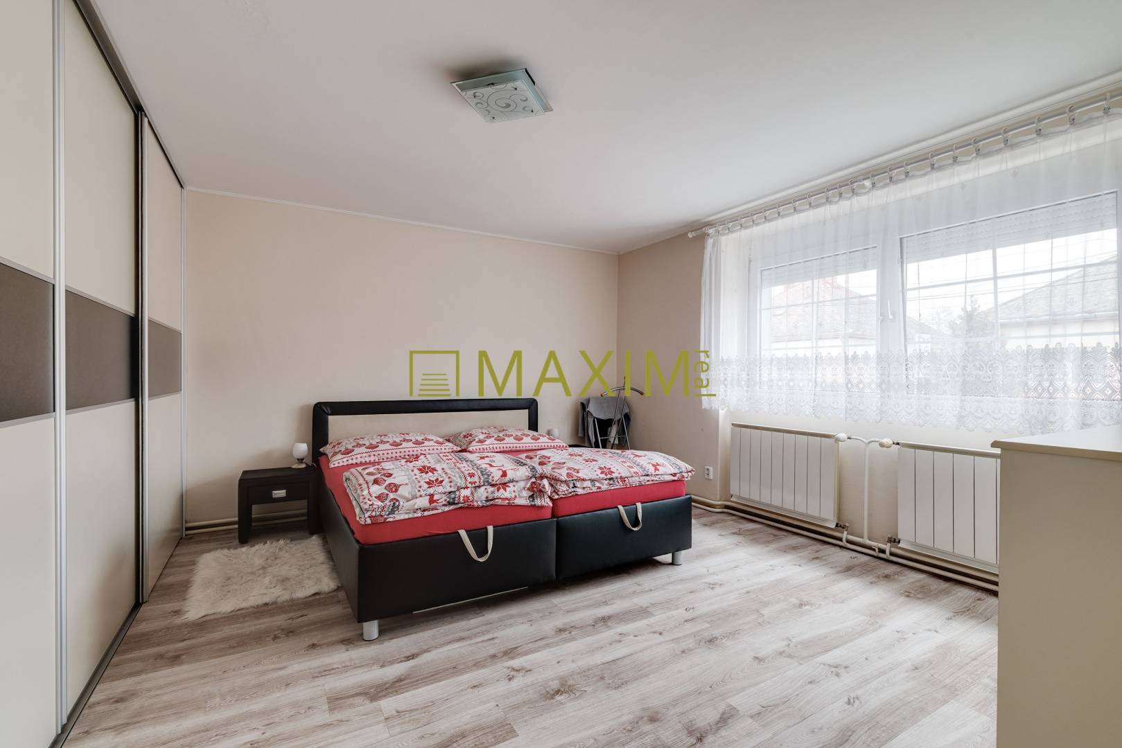 Veľkopriestorový dvojgeneračný 6 izbový dom s potenciálom k podnikaniu