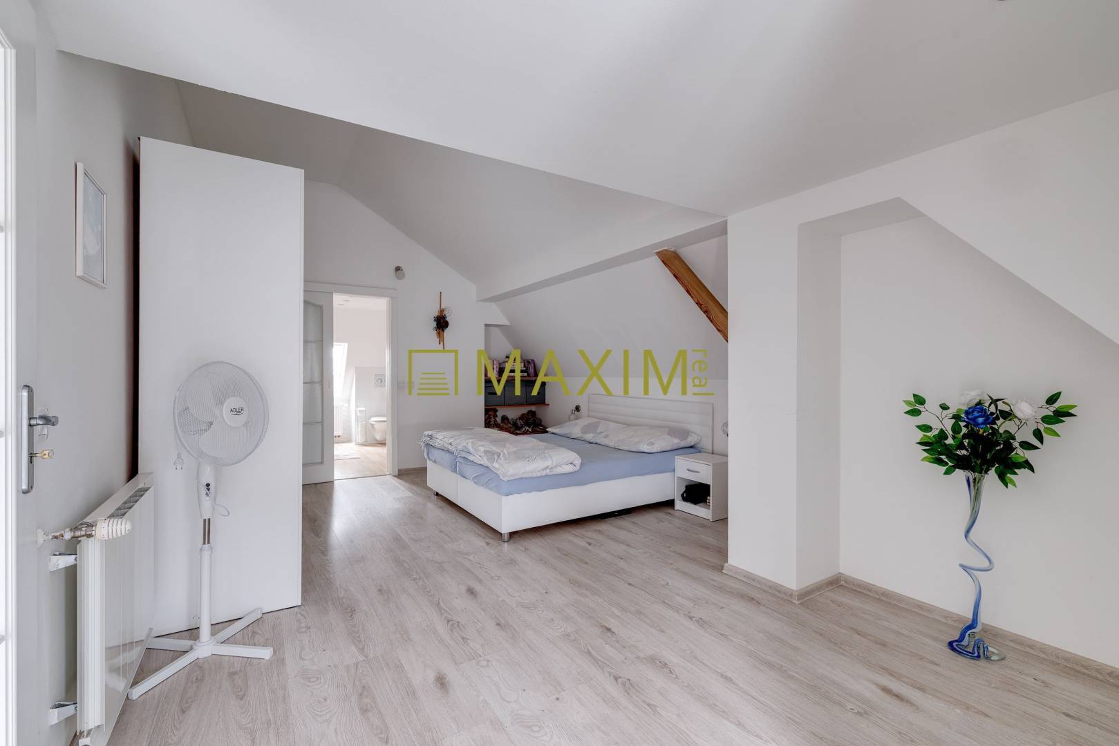 Veľkopriestorový dvojgeneračný 6 izbový dom s potenciálom k podnikaniu