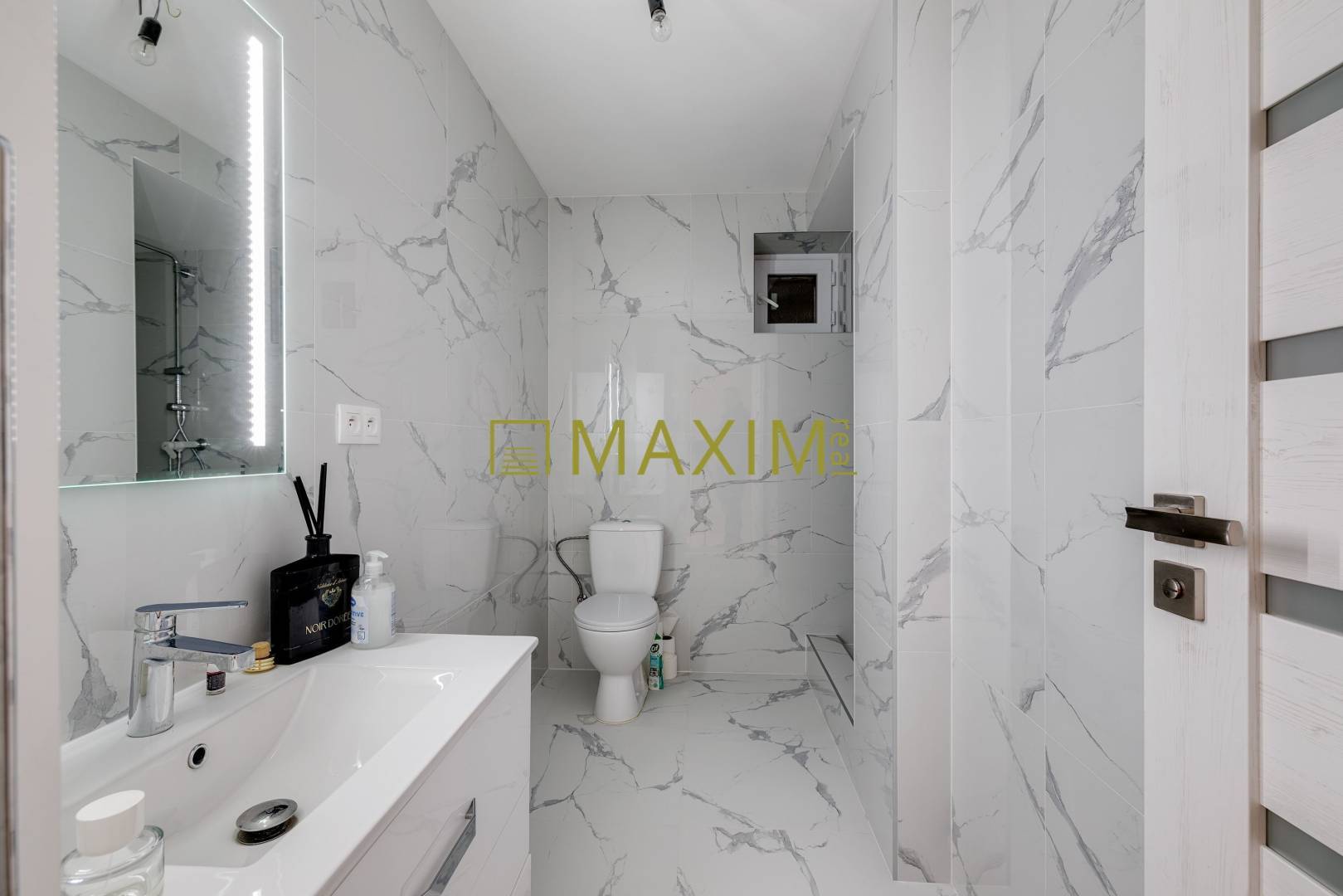 7-izbový kompletne zrekonštruovaný rodinný dom v obci Marianka pri BA