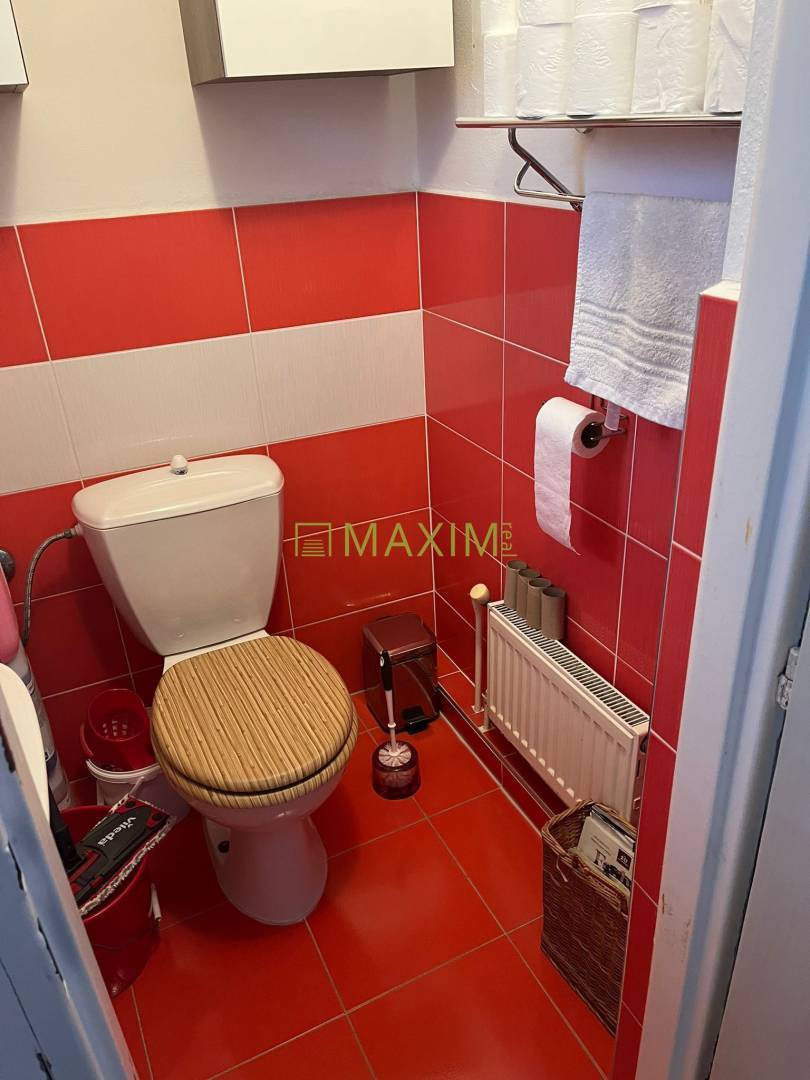 Samostatne stojaci zrekonštruovaný rodinný dom s výbornou dispozíciou