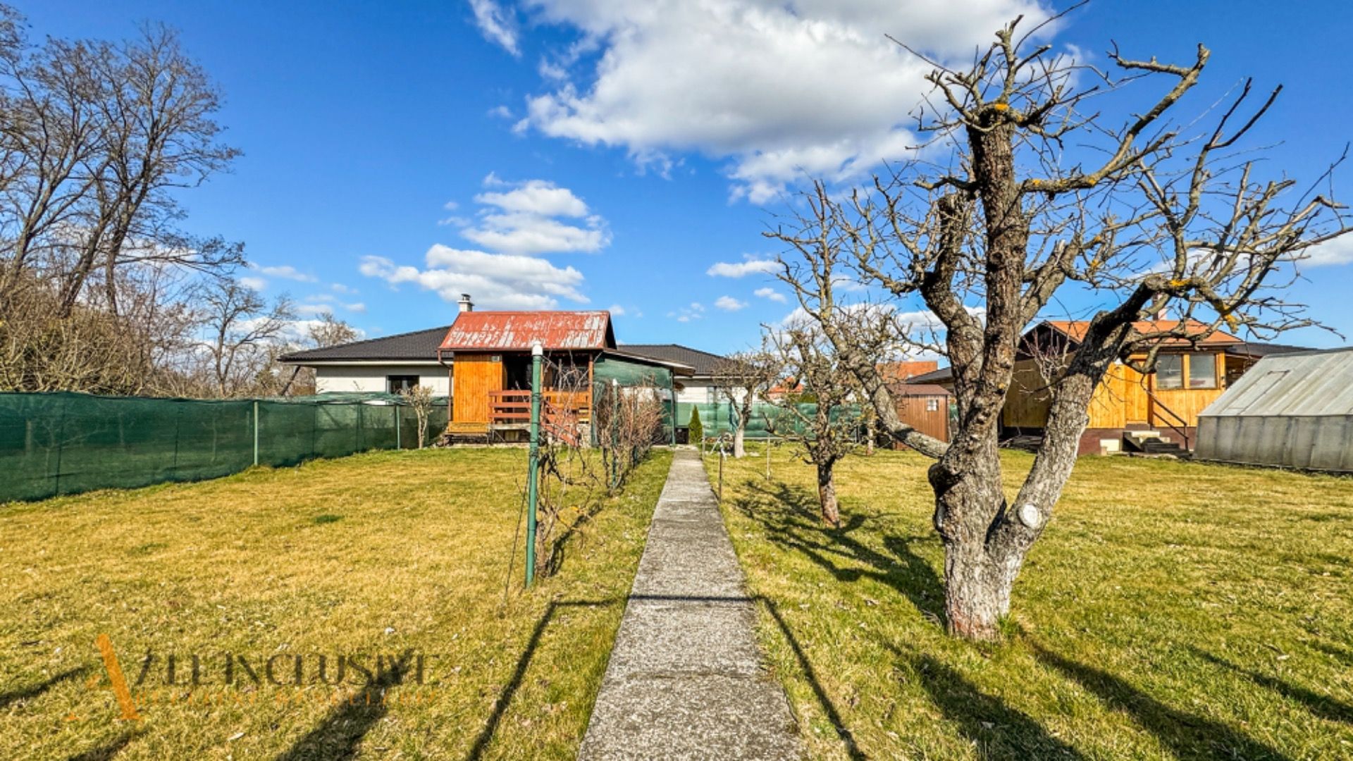 External property image