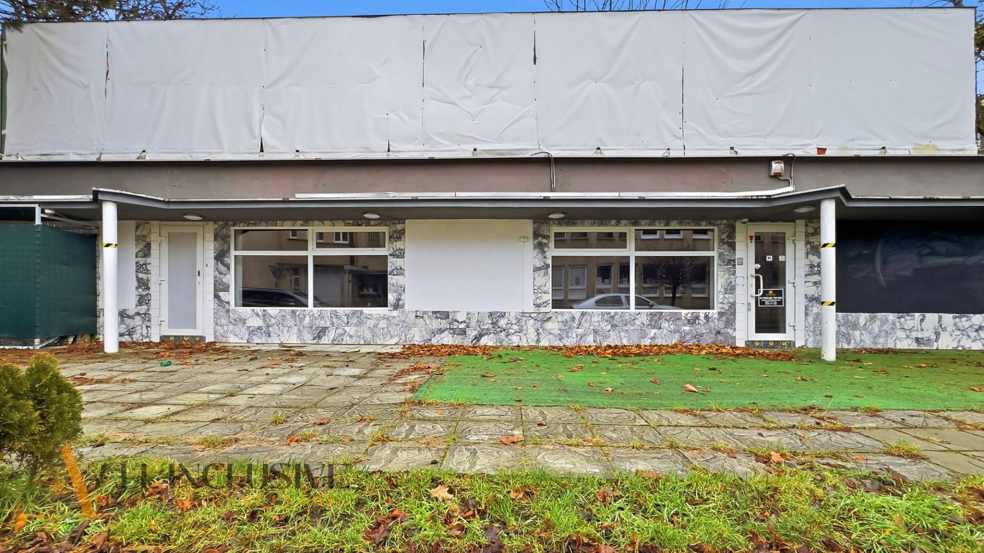 External property image