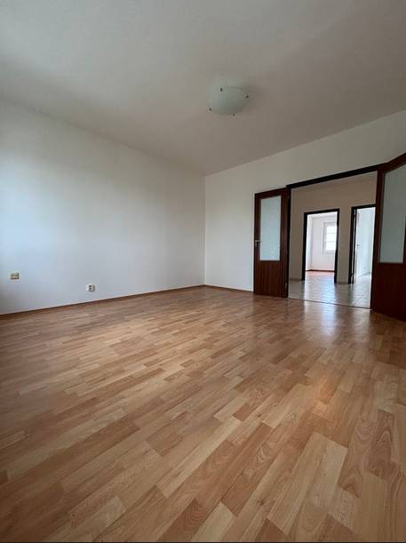 4 izbový byt na ulici Švabinského, Petržalka