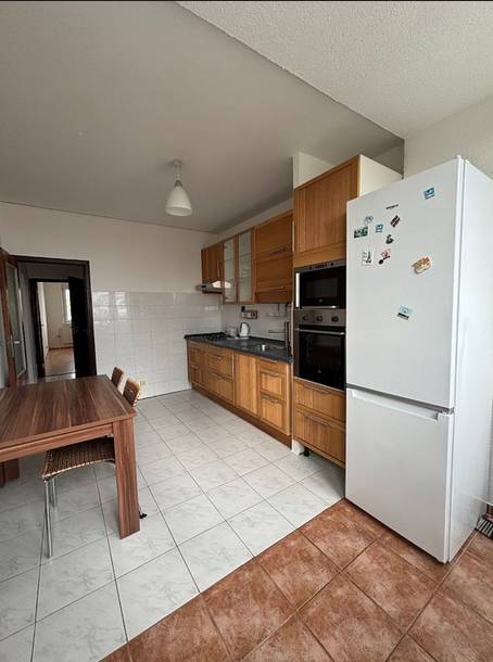 4 izbový byt na ulici Švabinského, Petržalka