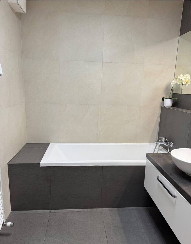 Výnimočný 3-izbový byt s predzáhradkou na Kolibe