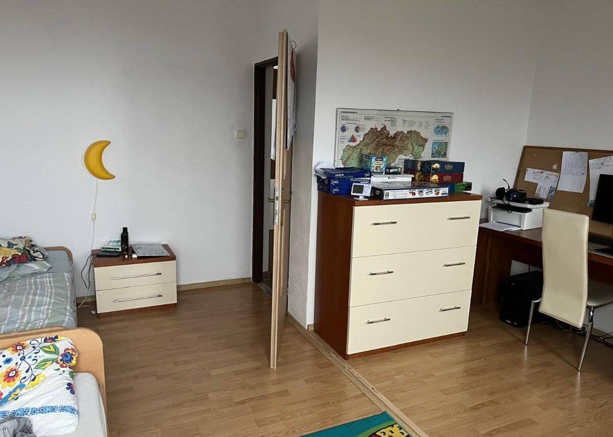 Rodinný dom v Štitároch s výhľadom a pod lesom