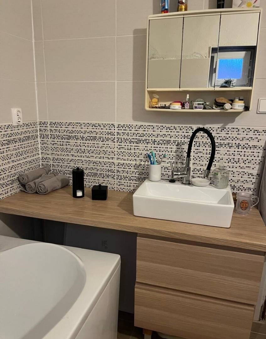 Rodinný dom v Štitároch s výhľadom a pod lesom