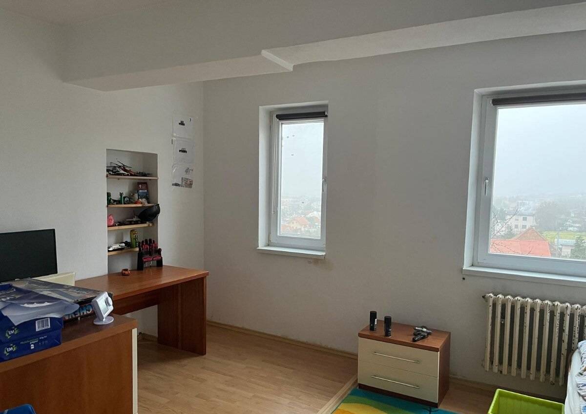 Rodinný dom v Štitároch s výhľadom a pod lesom