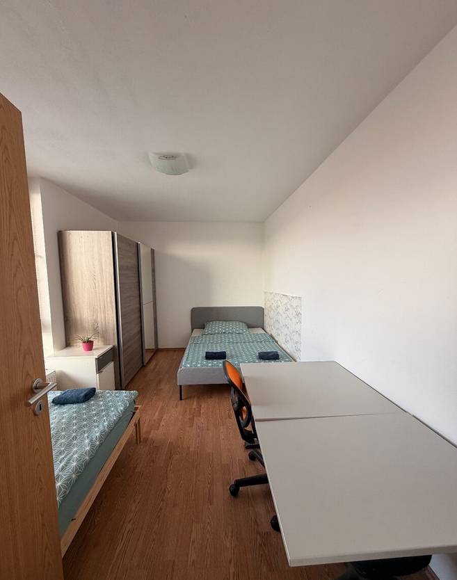 4-izbový byt, Bratislava/Nové Mesto, ulica Nová Rožňavská