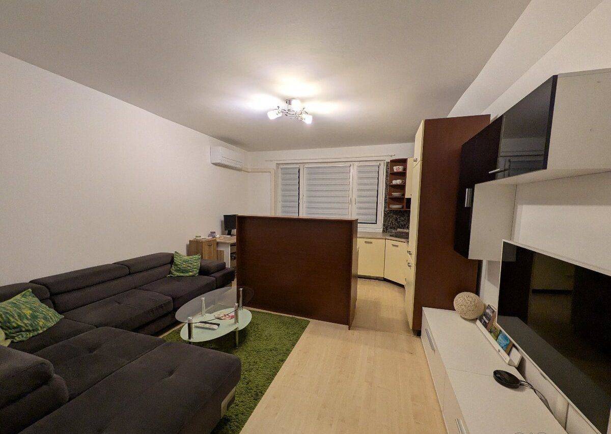 Pôvodne 4 izbový byt, prerobený na dva 2- izb byty na ulici WOLKROVA