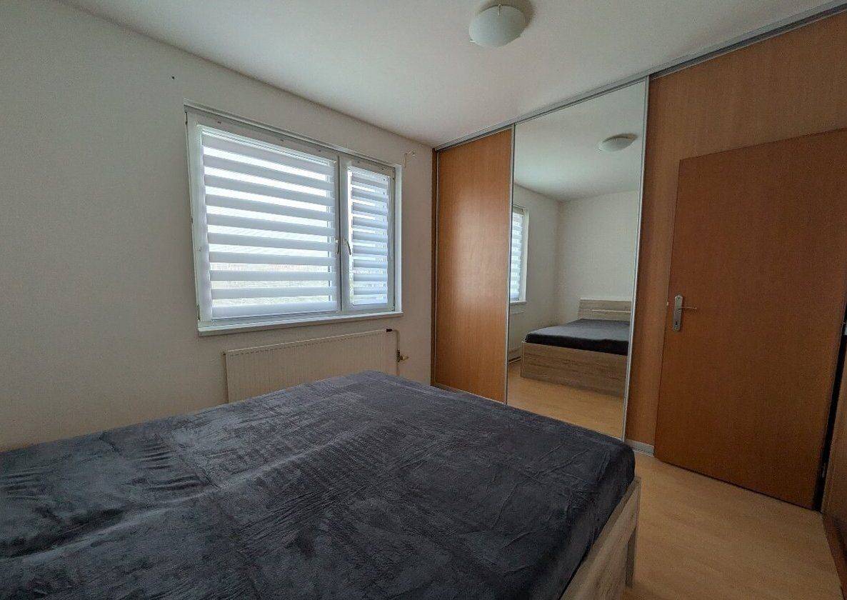 Pôvodne 4 izbový byt, prerobený na dva 2- izb byty na ulici WOLKROVA