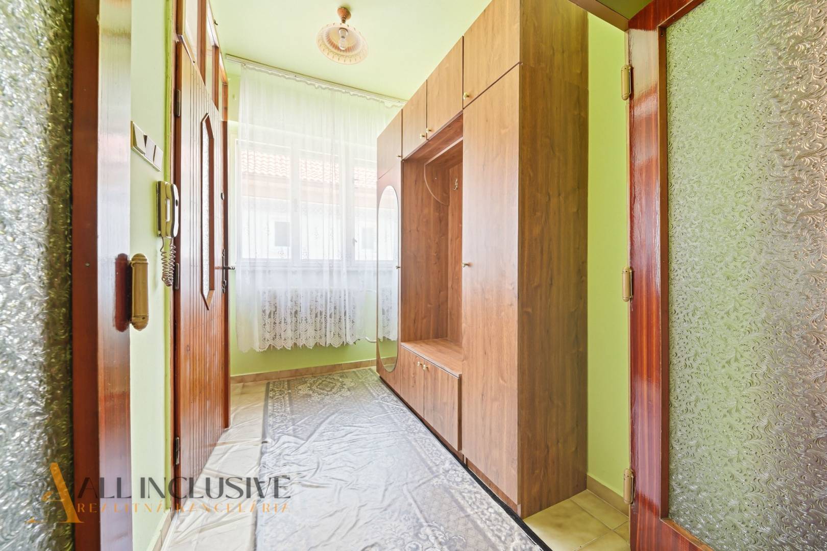 External property image