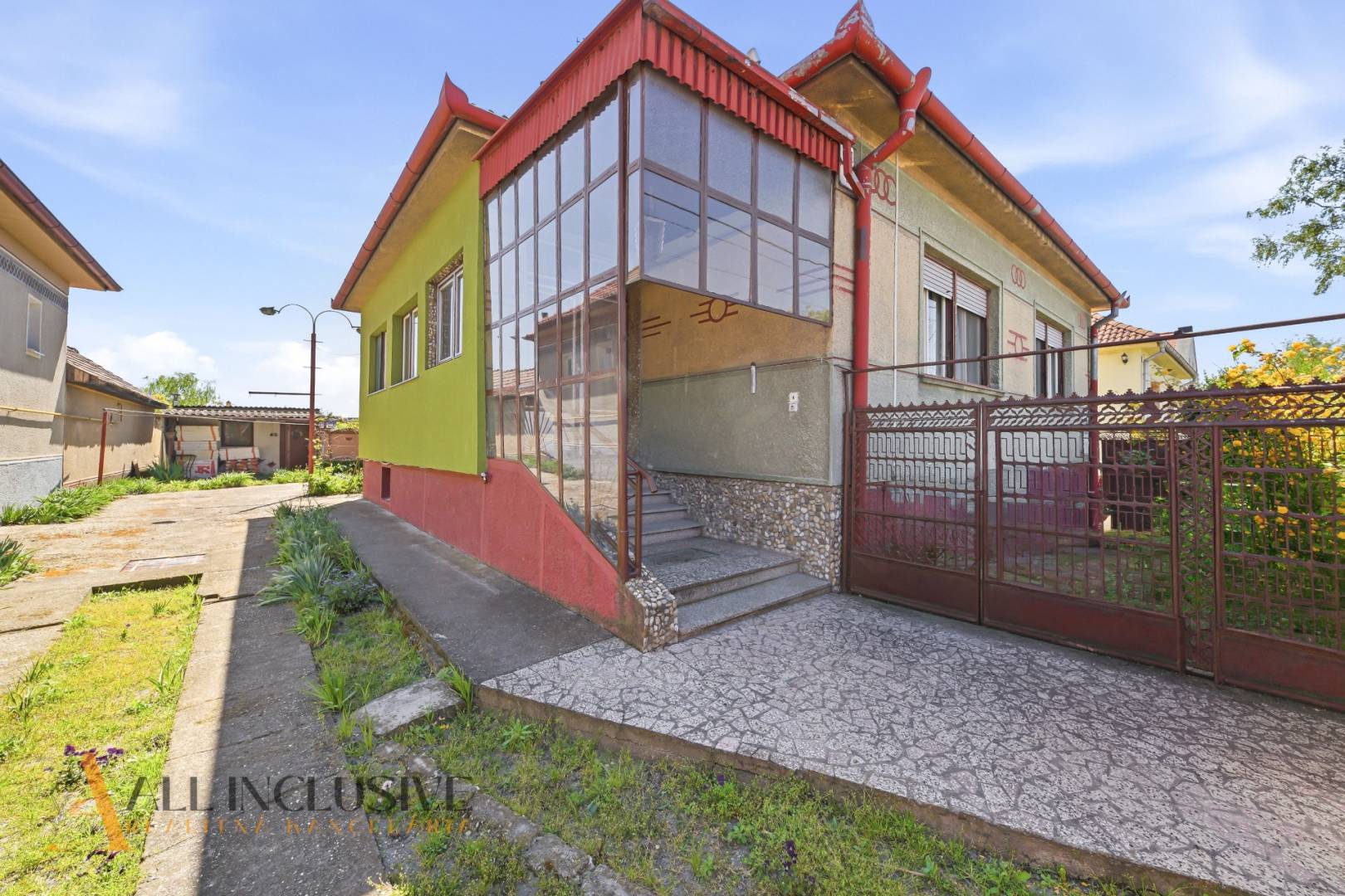 External property image