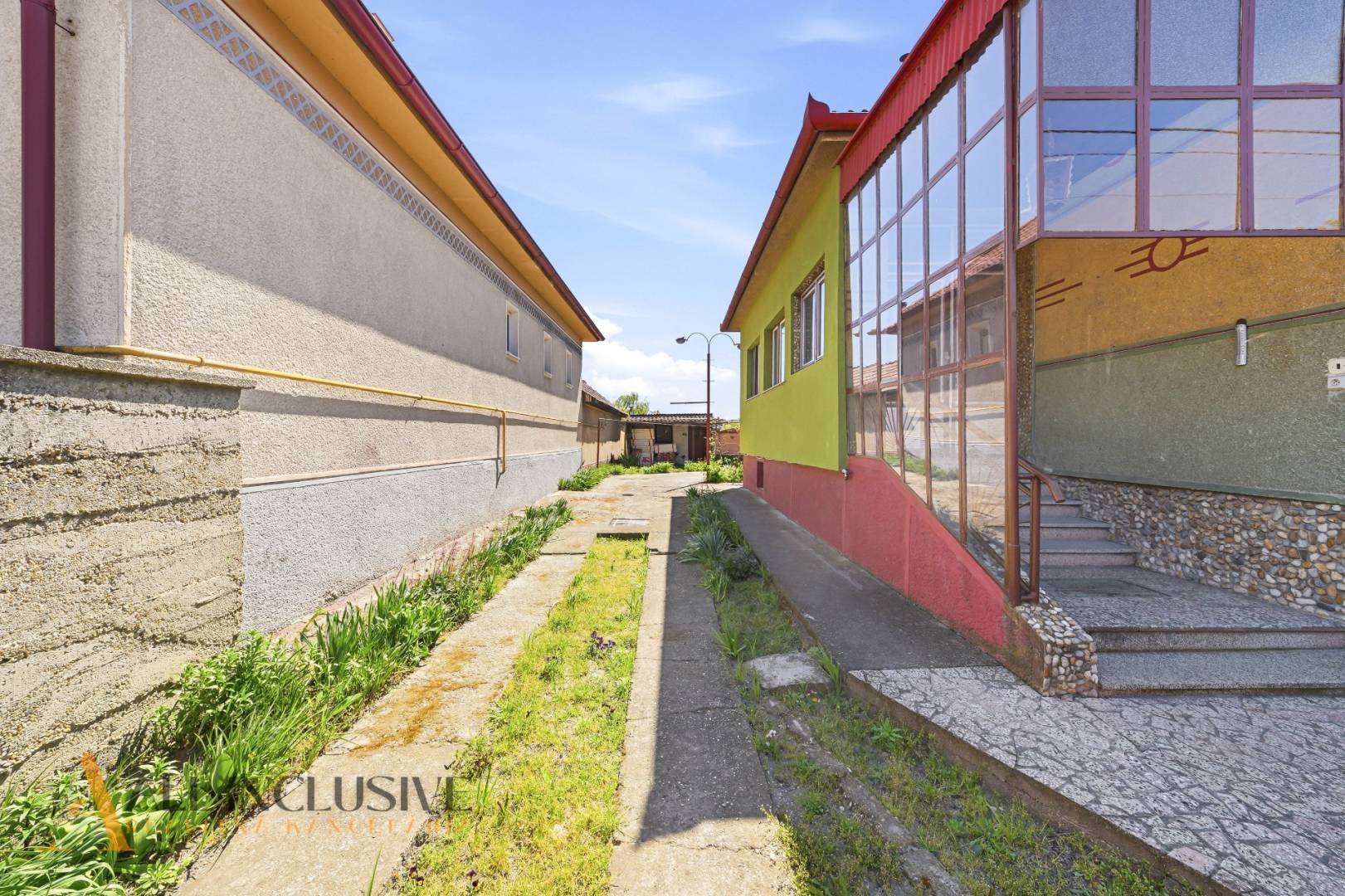 External property image