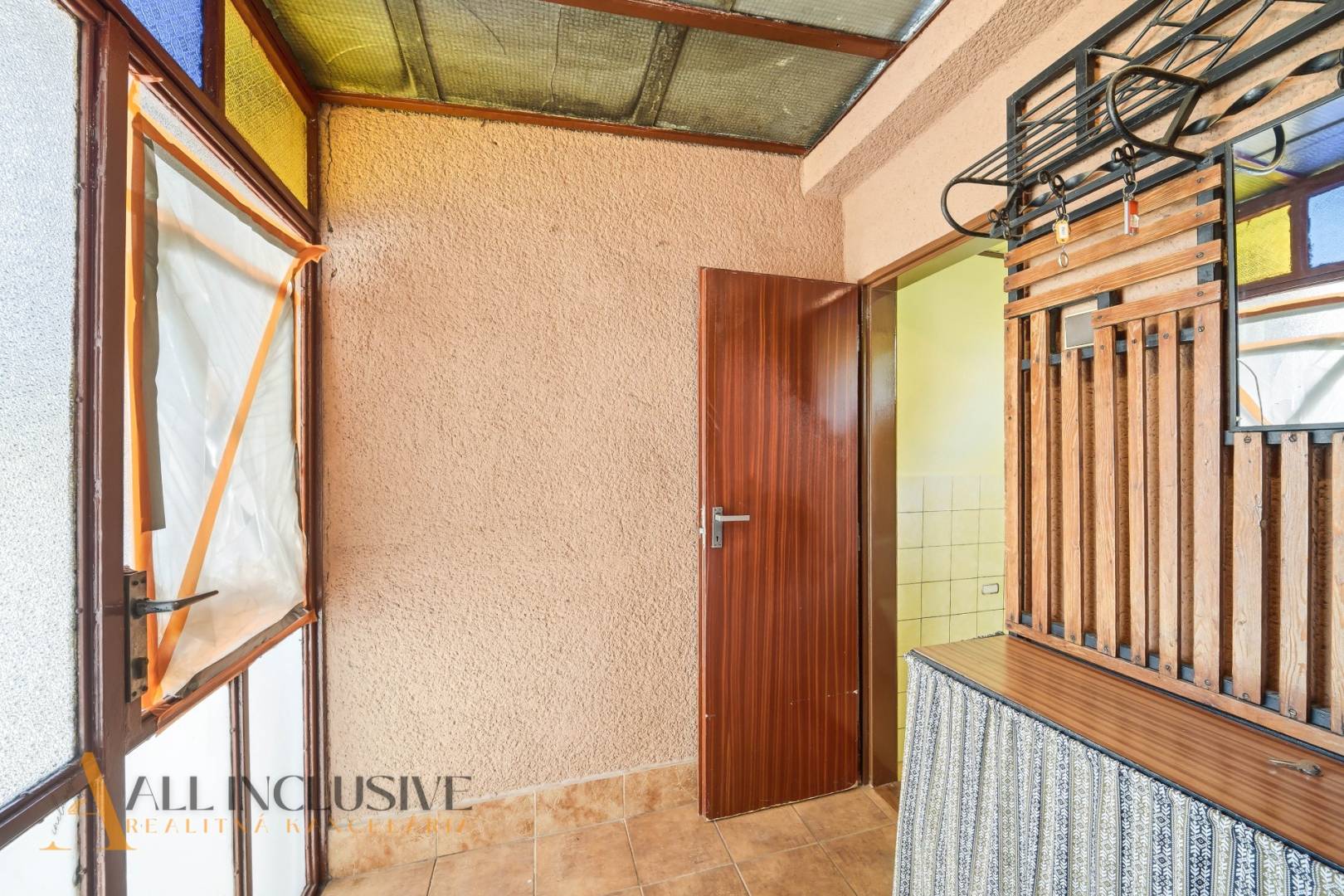 External property image