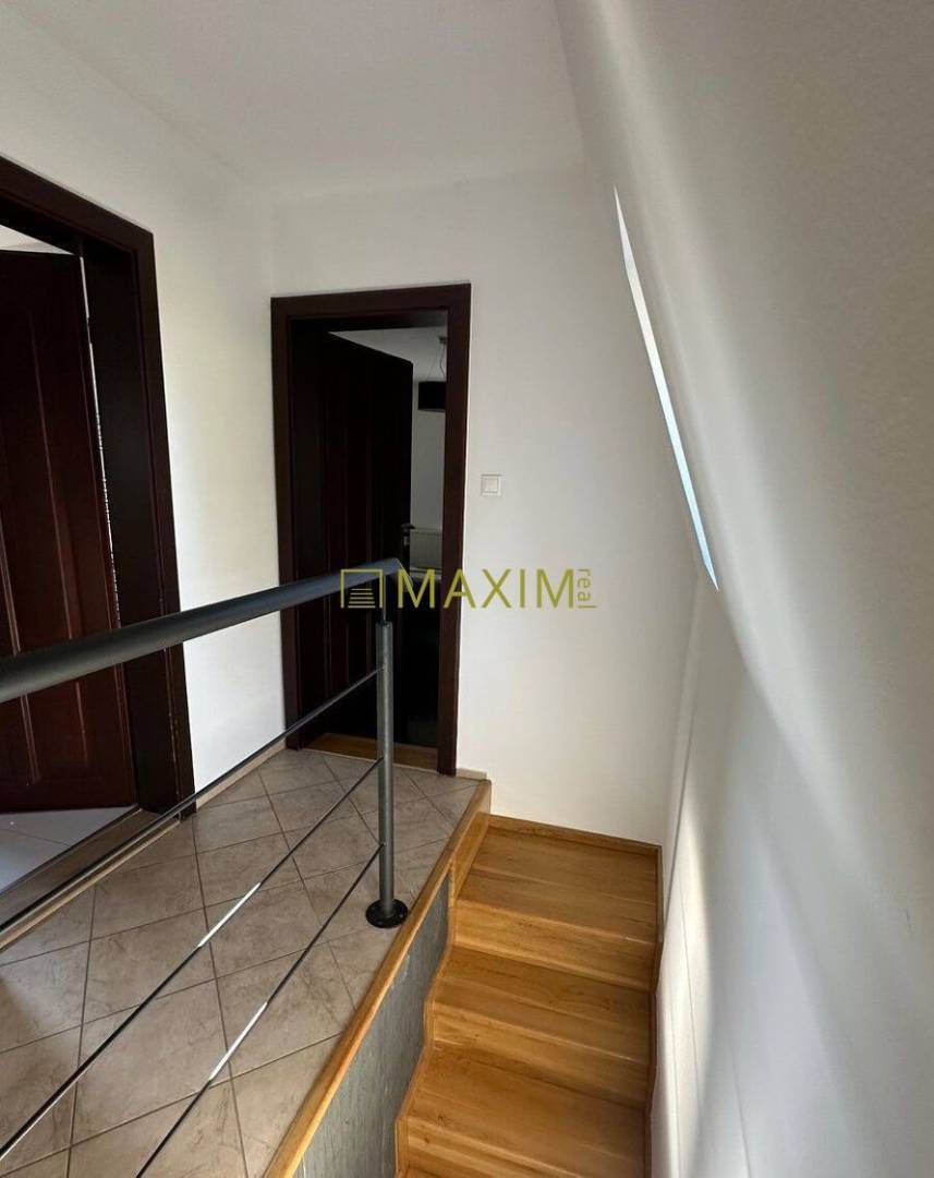 TOP: Útulný 3-izbový rodinný dom vo vyhľadávanej lokalite Dúbravka, BA