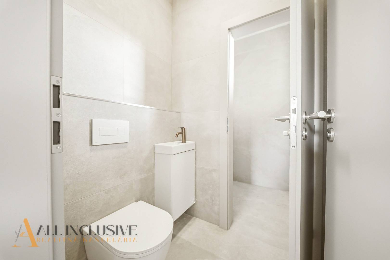 External property image