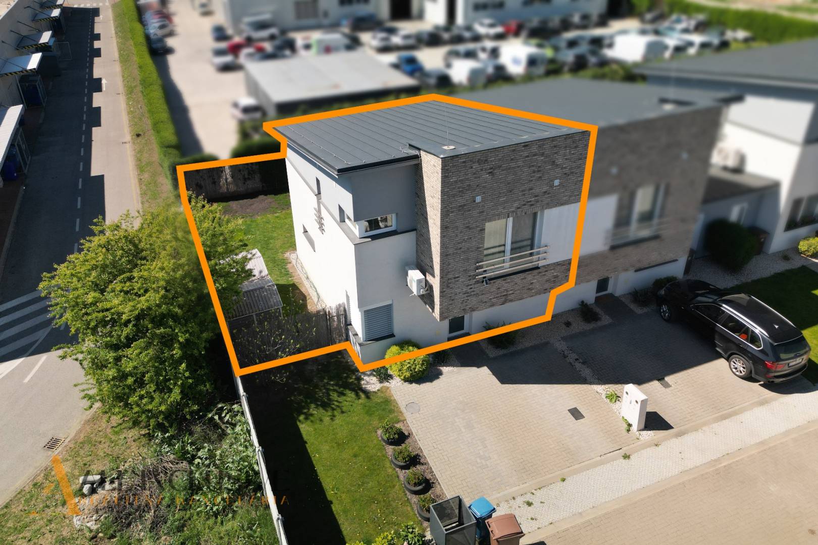 External property image