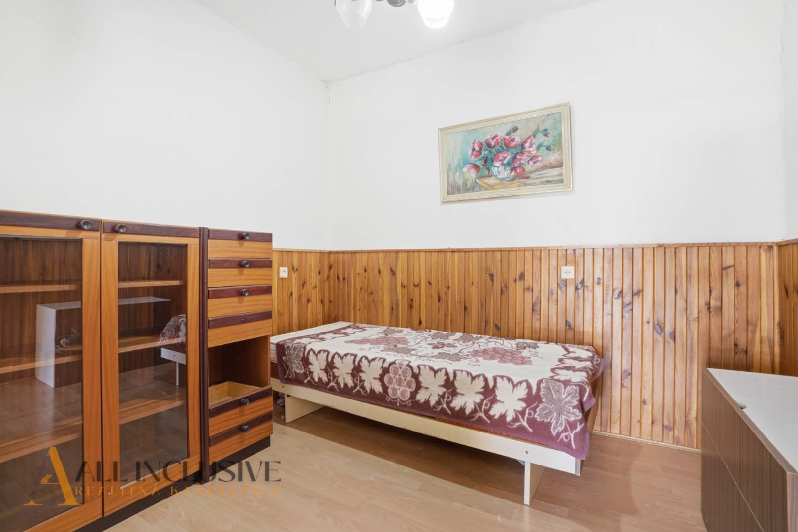 External property image