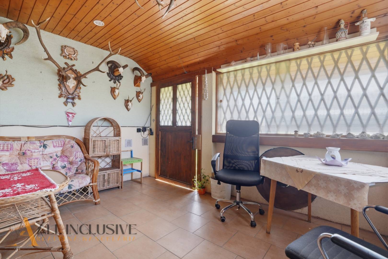 External property image