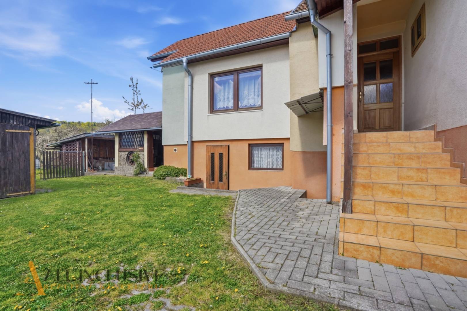 External property image