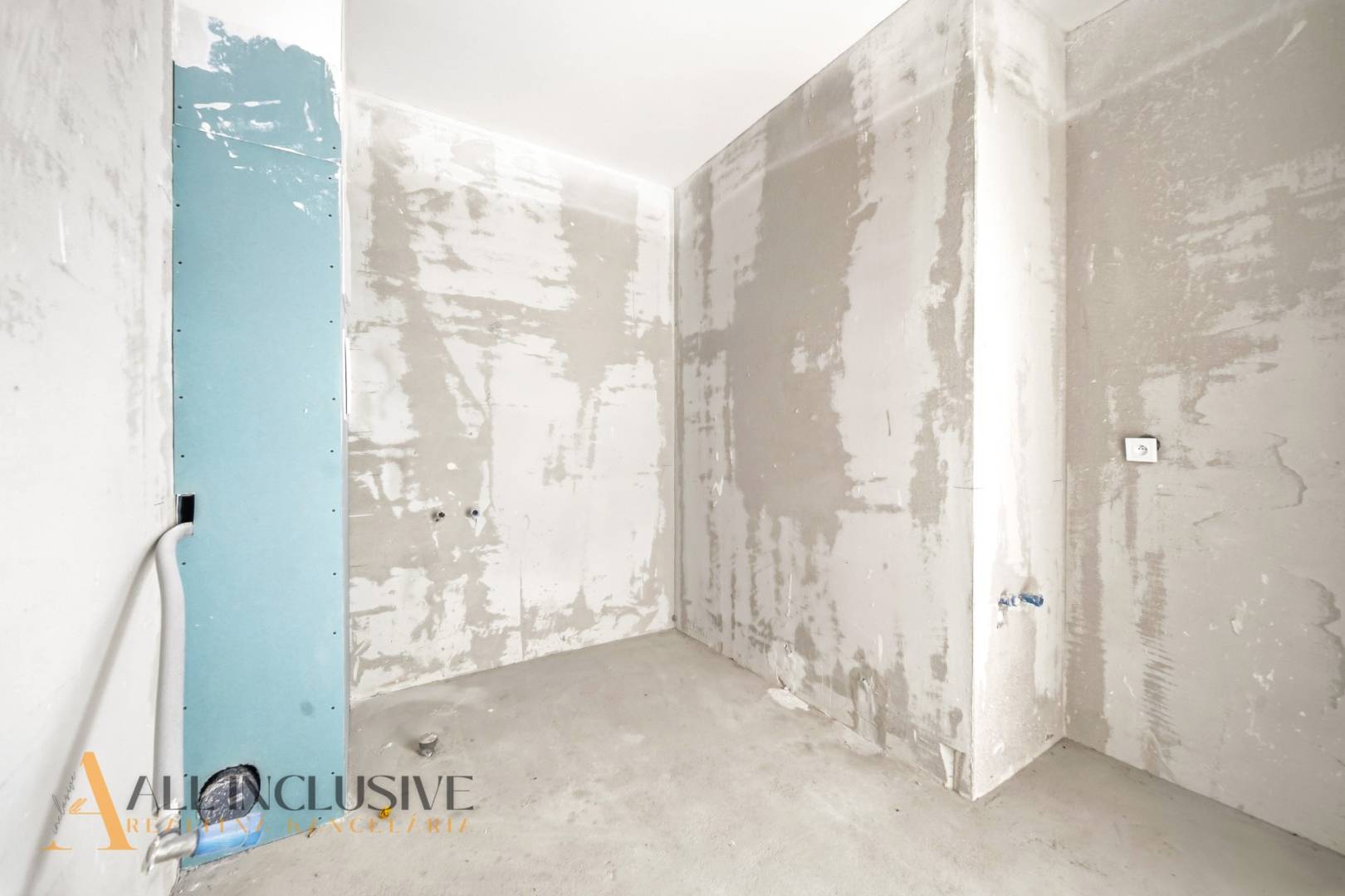 External property image