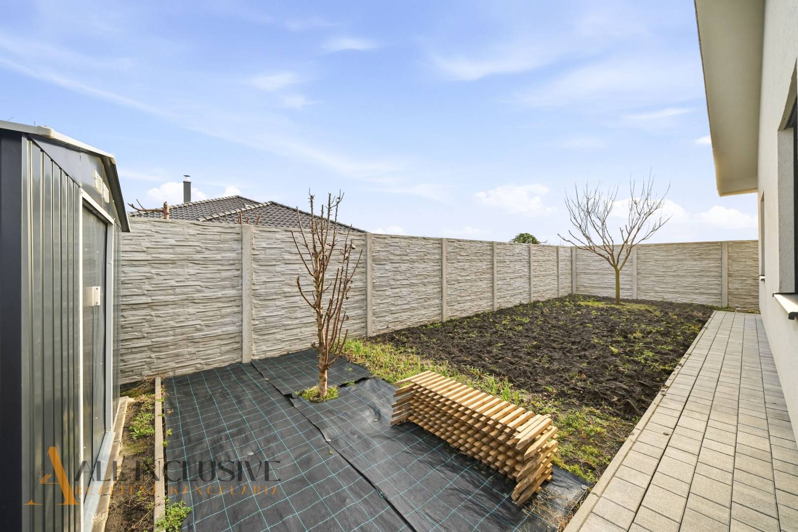 External property image