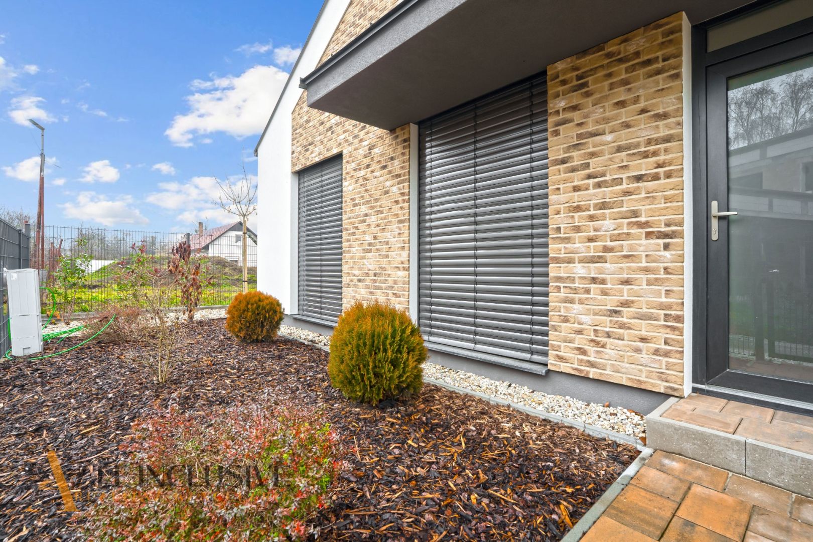 External property image