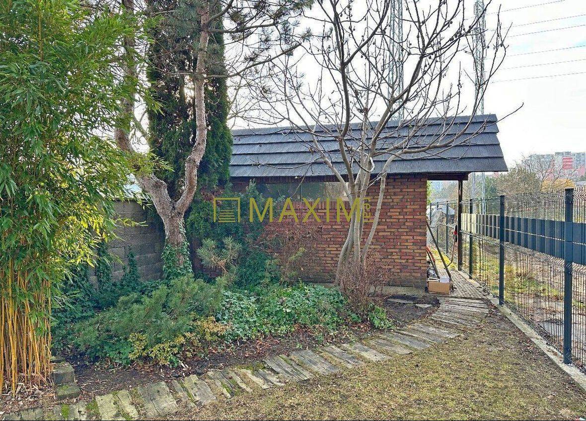 TOP: Útulný 3-izbový rodinný dom vo vyhľadávanej lokalite Dúbravka, BA