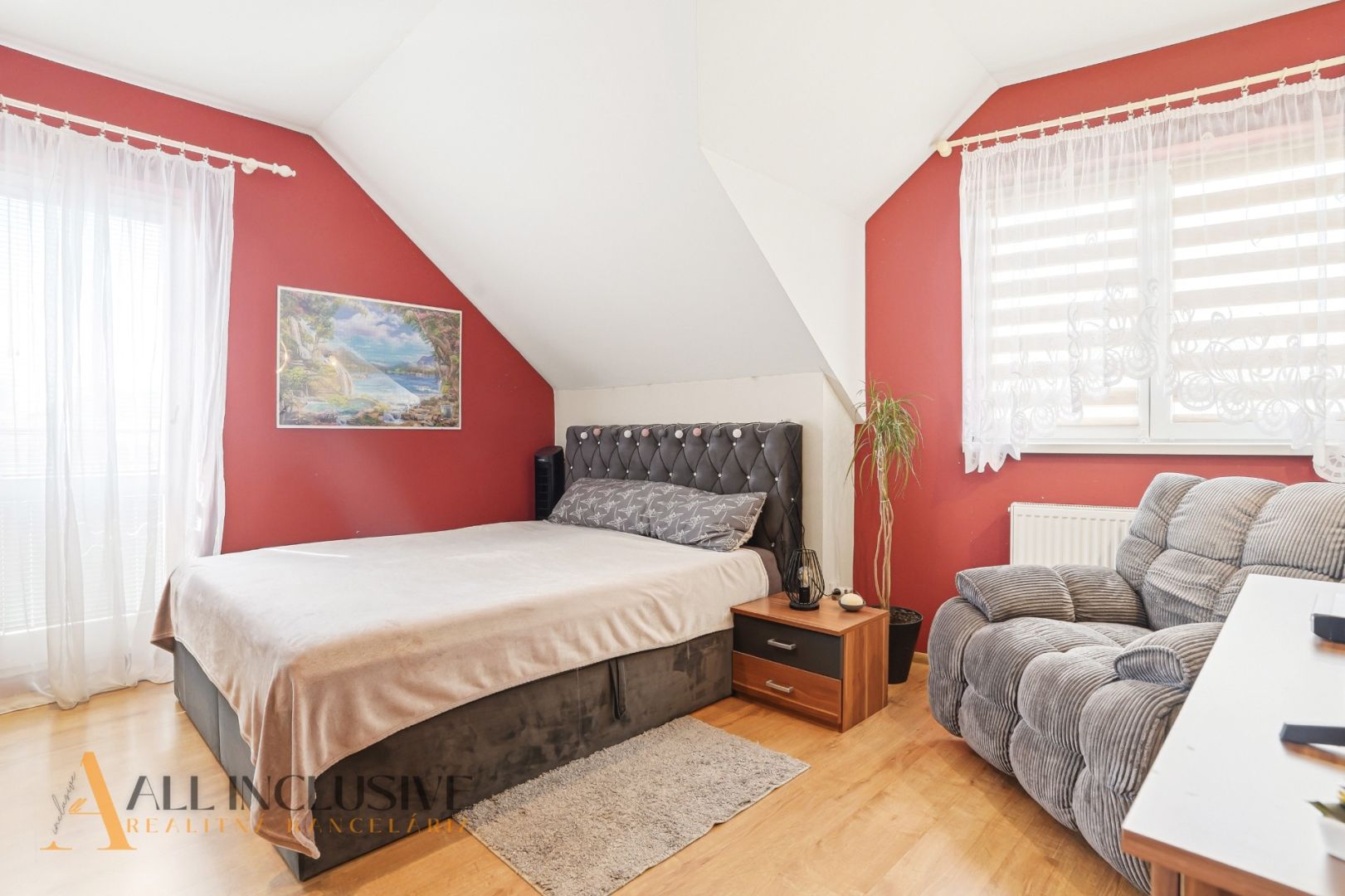 External property image