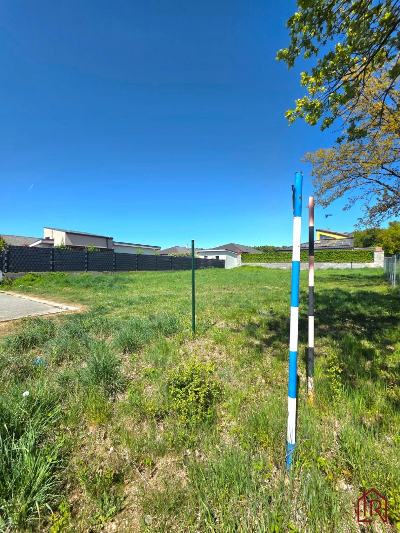 POSLEDNÝ voľný pozemok na Šalviovej: Malá Ida – Panský les, 587m2, IS