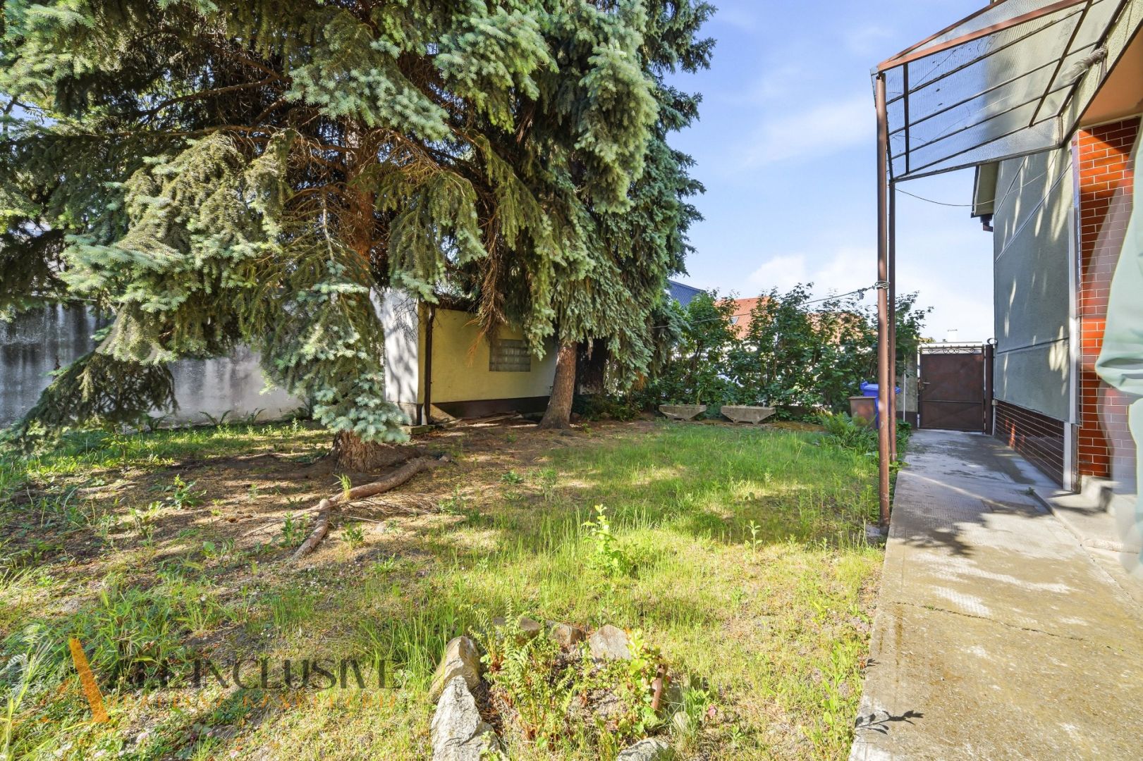 External property image