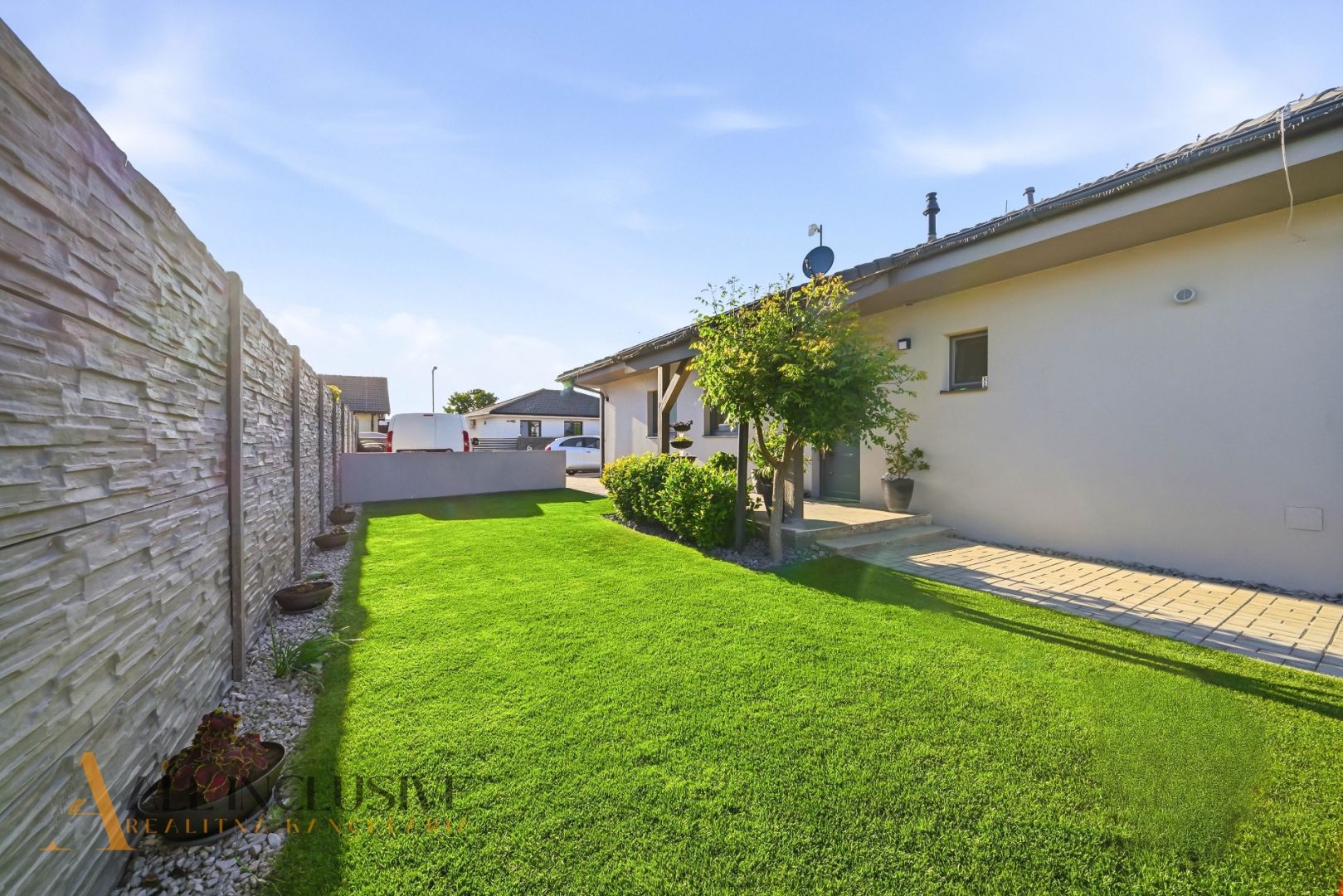 External property image