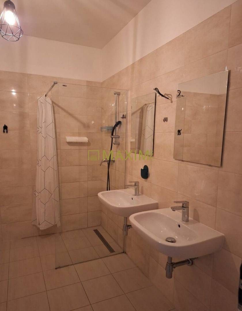 3-izbový rodinný dom nachádzajúci sa v obci Malé Leváre, okres Malacky