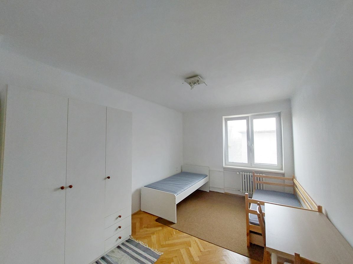 V tehlovom bytovom dome 2 izbový byt na ulici Trebišovská v Bratislave