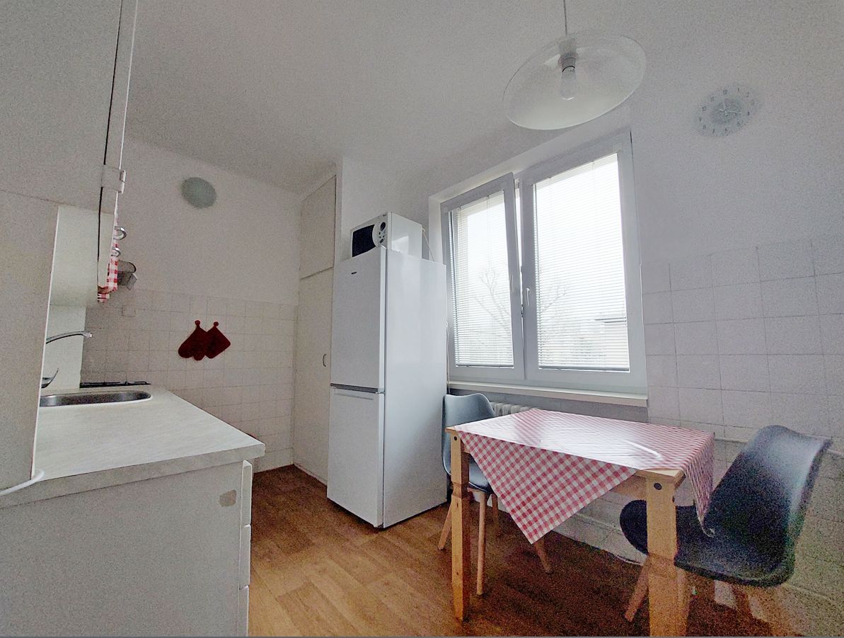 V tehlovom bytovom dome 2 izbový byt na ulici Trebišovská v Bratislave