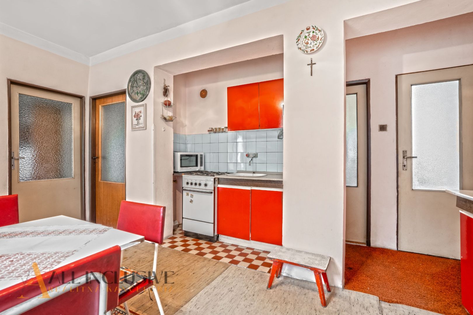 External property image